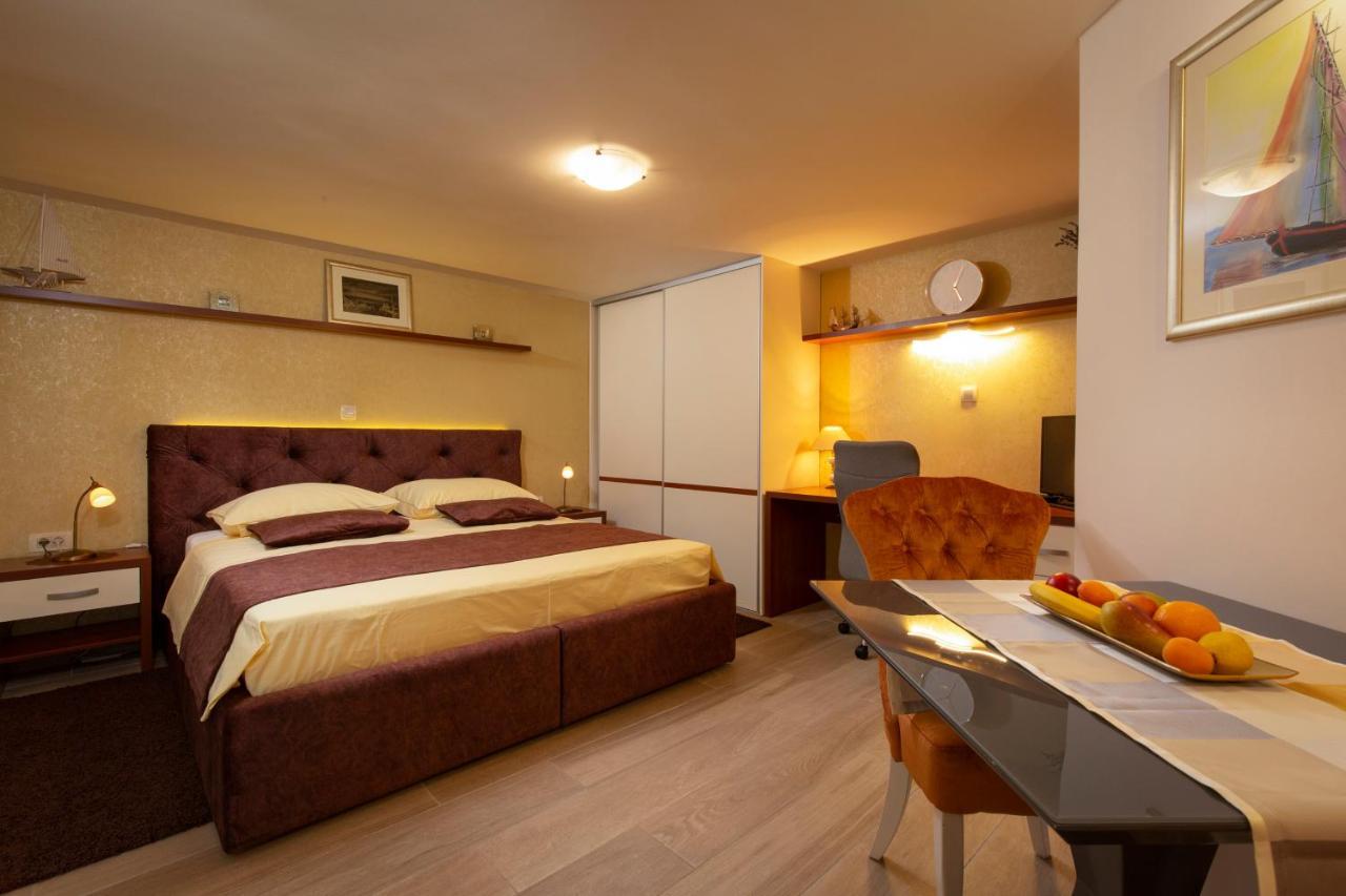 Studio Apartment Oleander Σπλιτ Εξωτερικό φωτογραφία